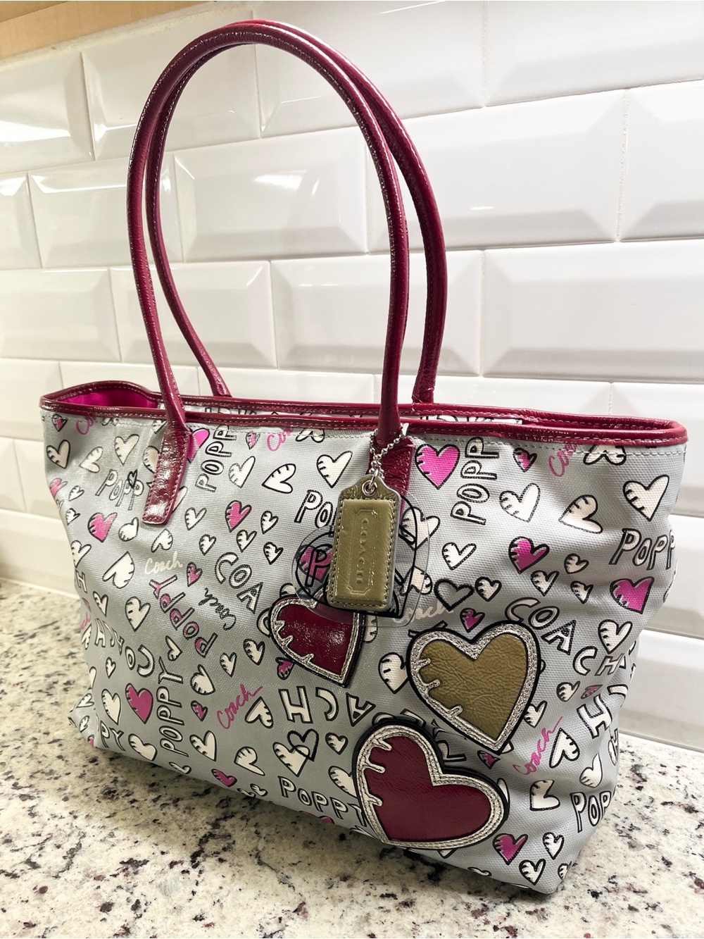 Coach Poppy Graffiti Hearts Tote EUC - Picture 3 of 13